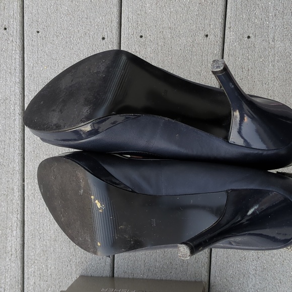 Marc Fisher Manilla Leather Peep Toe Bow Heels - Picture 7 of 13